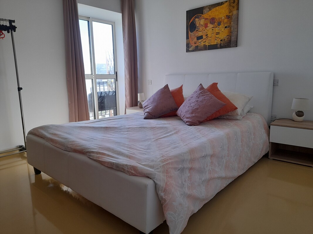 Bedroom With Balcony (Single Bed) - 1