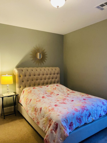 Cozy Private bedroom  - Gallery - 10