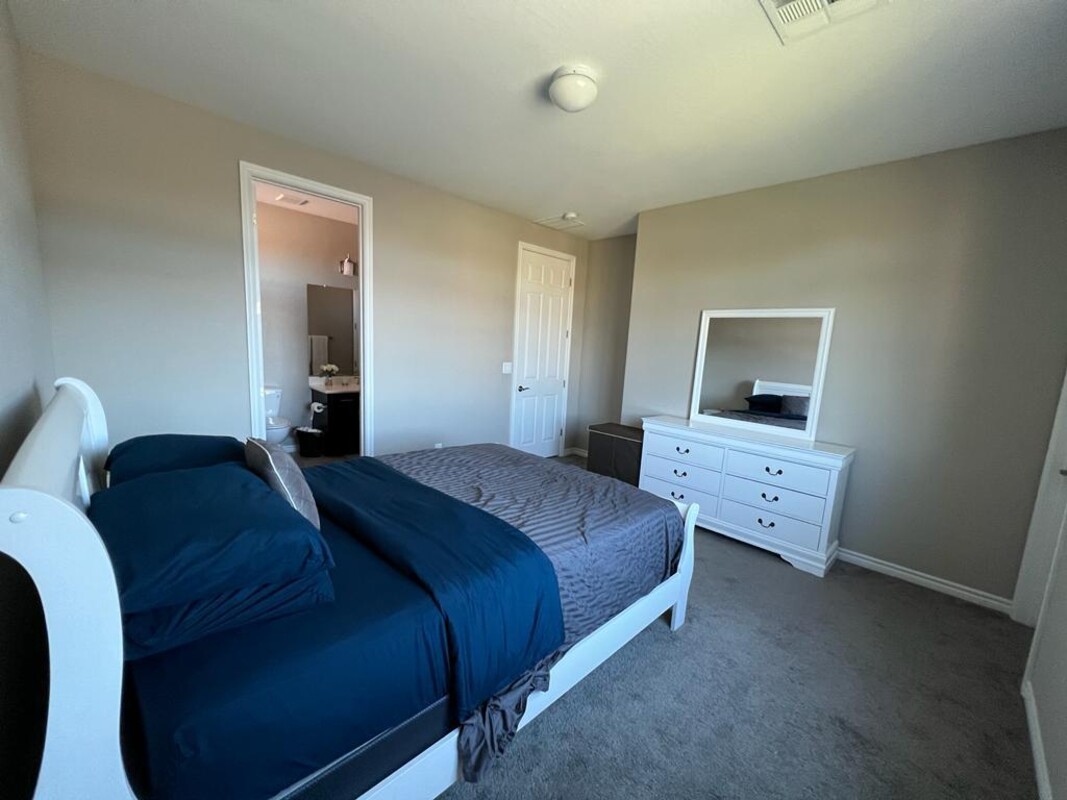  Room (Single Bed)  -  Private room with a pool  - Gallery -  1