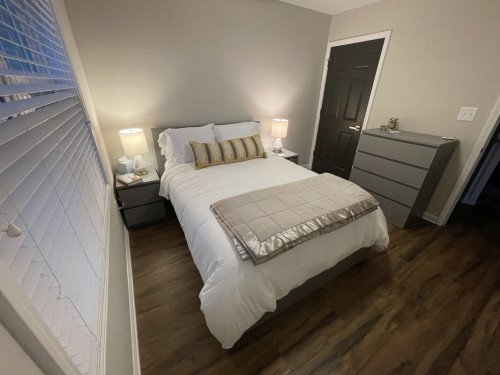 New & Private Fully Furnished 1B/1B - Gallery - 8