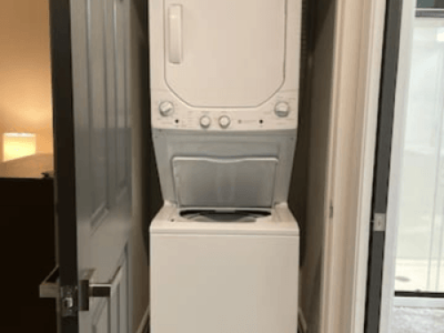 New & Private Fully Furnished 1B/1B