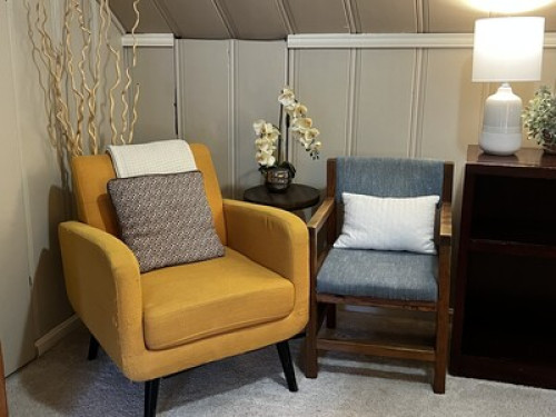 Quaint Coral Room 