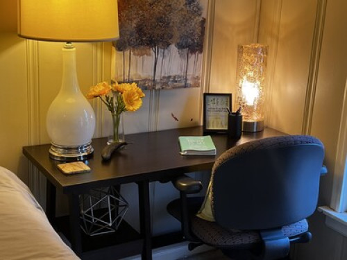 Quaint Coral Room  - Gallery - 6