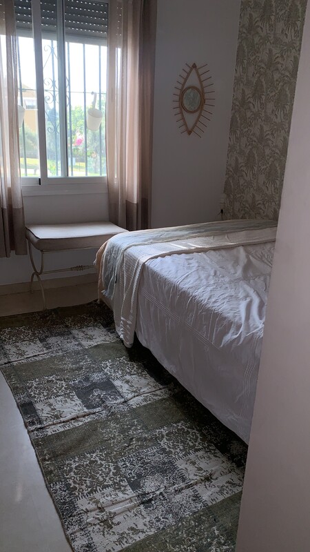  Room 2(Full Room)  -  Sunny Room + Private Bath by Pool   - Gallery -  1