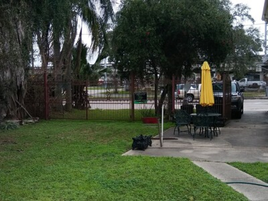 SUNSHINE GENTILLY