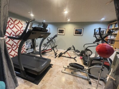 share a home in San Jose