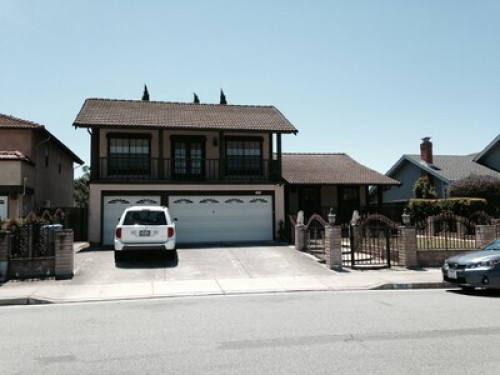 2-story House in Safe Neighborhood