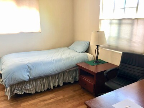 Furnished Room in quiet home 