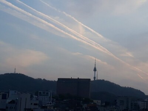 Central Seoul near Metro & Buses 