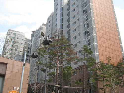 Central Seoul near Metro & Buses  - Gallery - 11