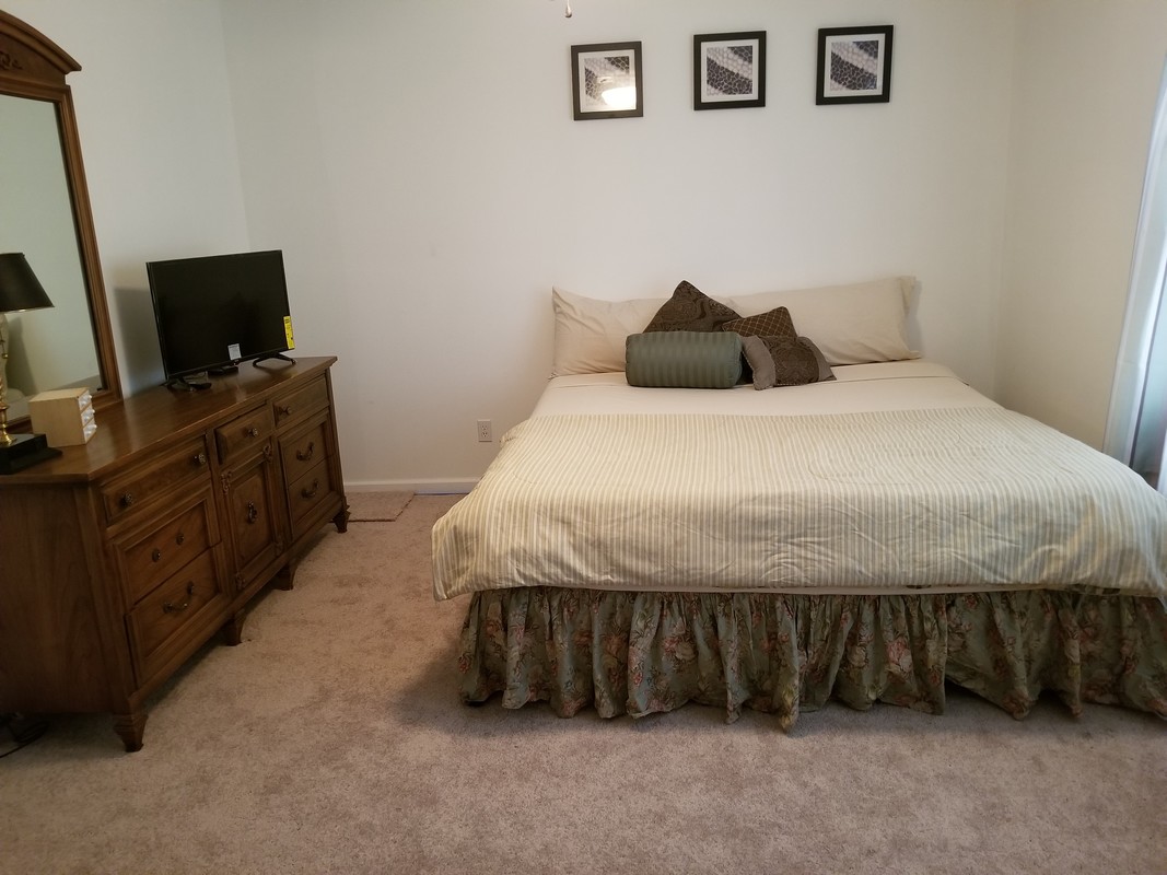 Room 1 King Size Bed (Full Room) - 1