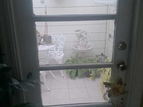 Beautiful quiet home near downtown