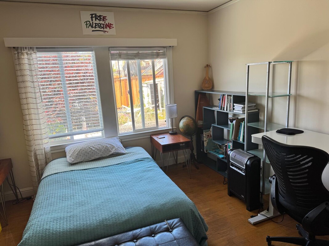  Room(Single Bed)  -  Charming spacious w/ view of ocean  - Gallery -  1