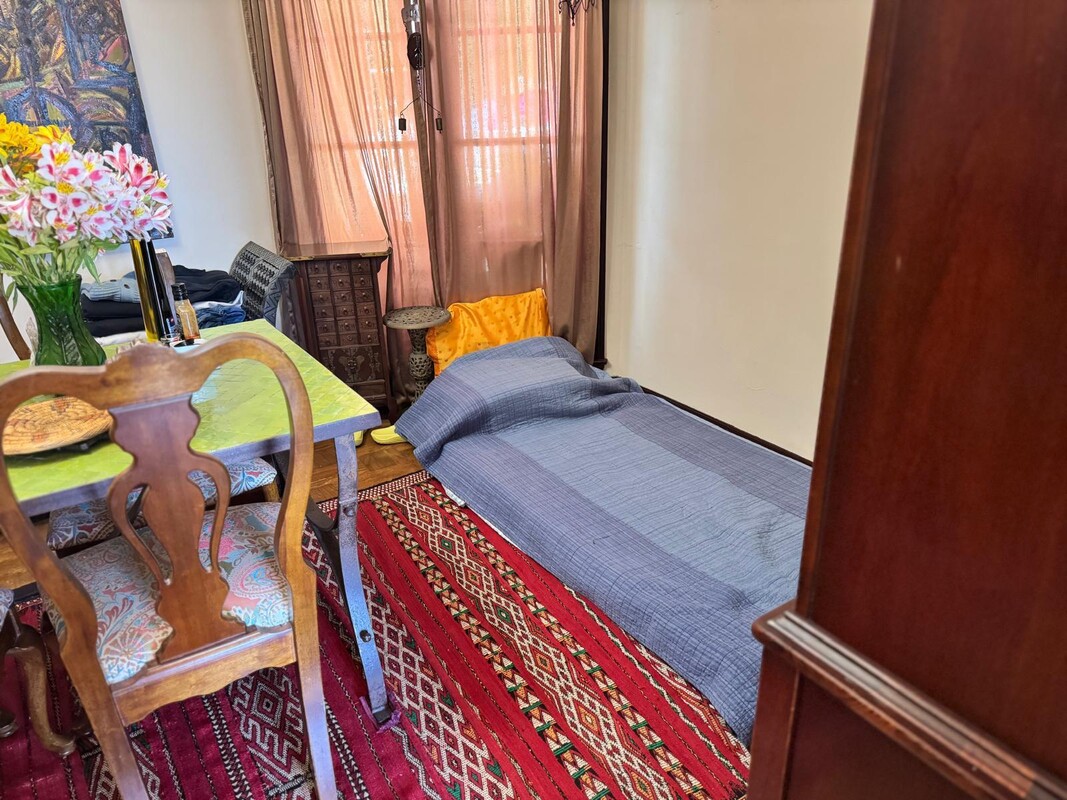  Guest Bedroom/dining Room(Full Room)  -  Charming spacious w/ view of ocean  - Gallery -  1