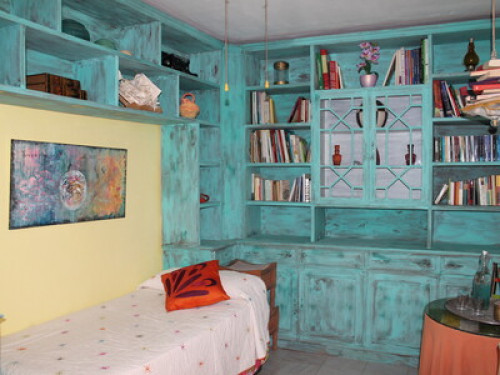 Beautiful Room in Typical House! - Gallery - 16
