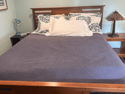 Sunny studio unit w/private entry - Gallery - 29