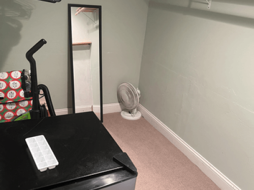 Sunny studio unit w/private entry - Gallery - 23