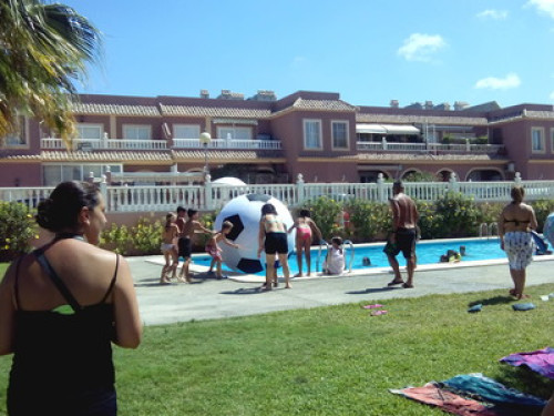 Disfruta del sol y de la playa.