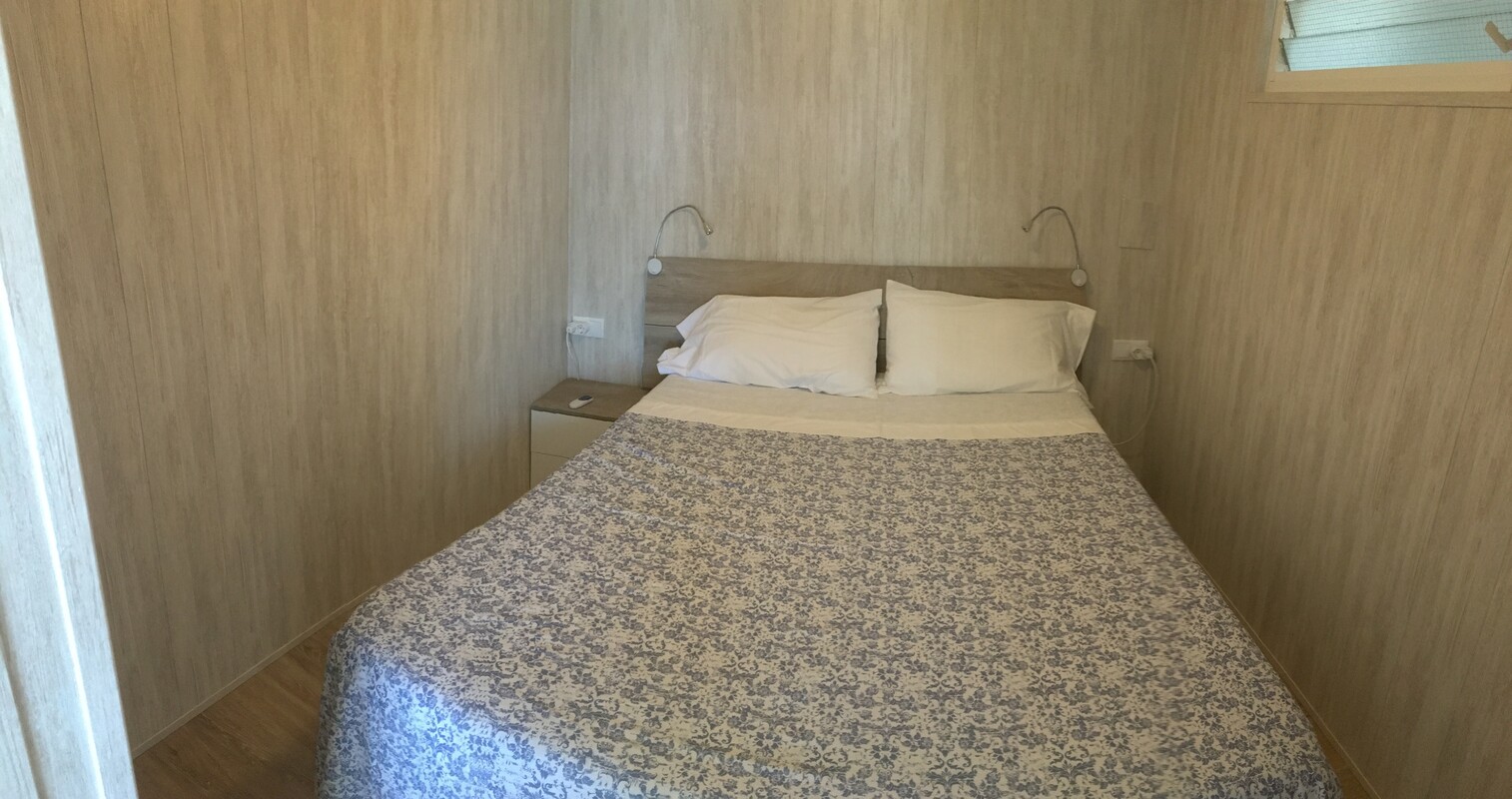  Bedroom(Full Room)  -  Beachfront studio for 2pers   - Gallery -  1