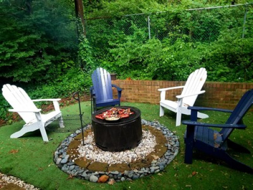 Guest Room 3 mi to the White House