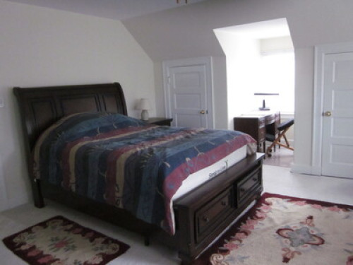 Lovely Room for Students in Mansion