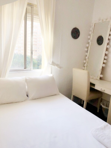 Private room + wifi + tv in vlc - Gallery - 10