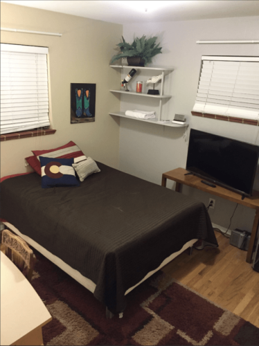 Wifi & Desk: Spare Startup Bedroom