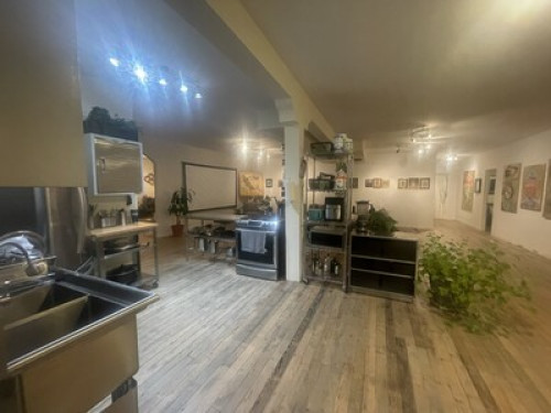 Artist Warehouse Flat - Gallery - 16