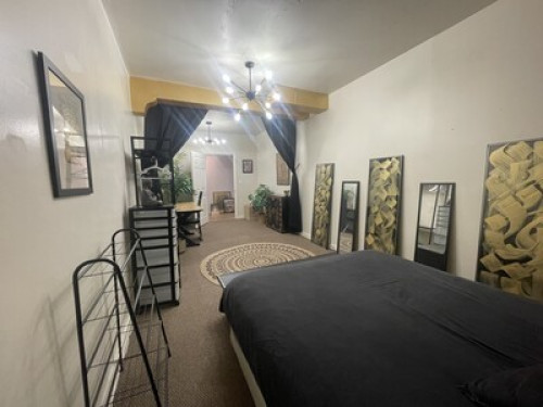 Artist Warehouse Flat - Gallery - 23