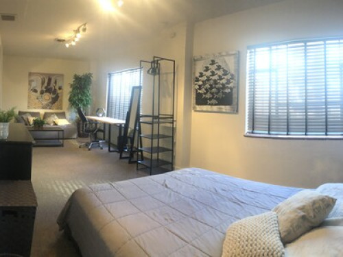 Artist Warehouse Flat - Gallery - 13