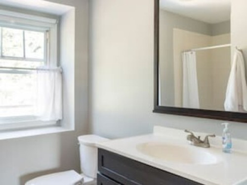 Quiet, clean suburban home - Gallery - 39