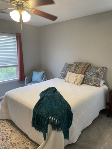One bedroom with private bath  - Gallery - 11