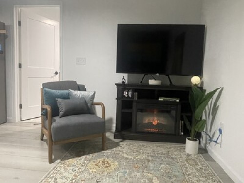 Cozy Basement Apartment  - Gallery -  5