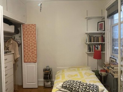 Historic block, quiet room