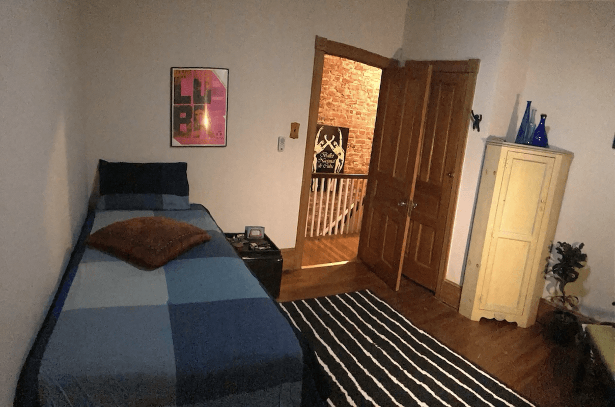  Bedroom 1(Full Room)  -  Welcome Home - University City  - Gallery -  1