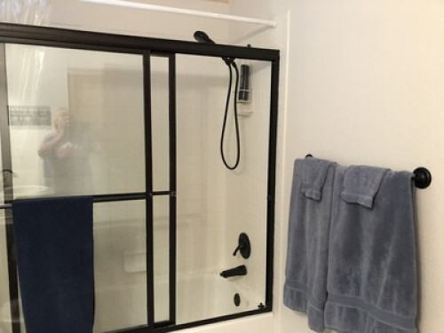 Queen bedroom + private bath 
