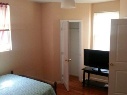 Beautiful 3bdrm 2 bathroom Row Home - Gallery - 10