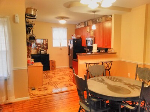 Beautiful 3bdrm 2 bathroom Row Home - Gallery - 6
