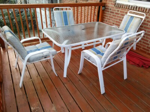 Beautiful 3bdrm 2 bathroom Row Home