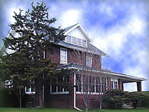 Cozy House -- Friendly Family