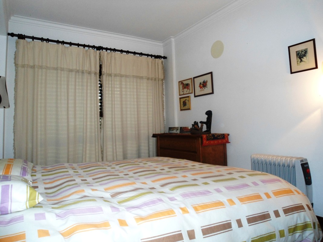 Quarto De Casal, Com Cama Grande.(Single Bed) - Relaxed and traveler Owner - Gallery - 1