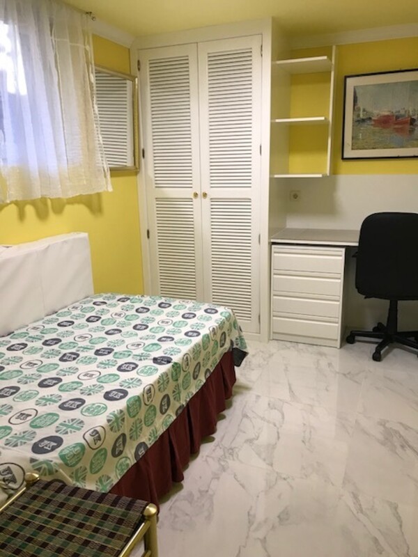 Room With Single Bed(Full Room) - 1