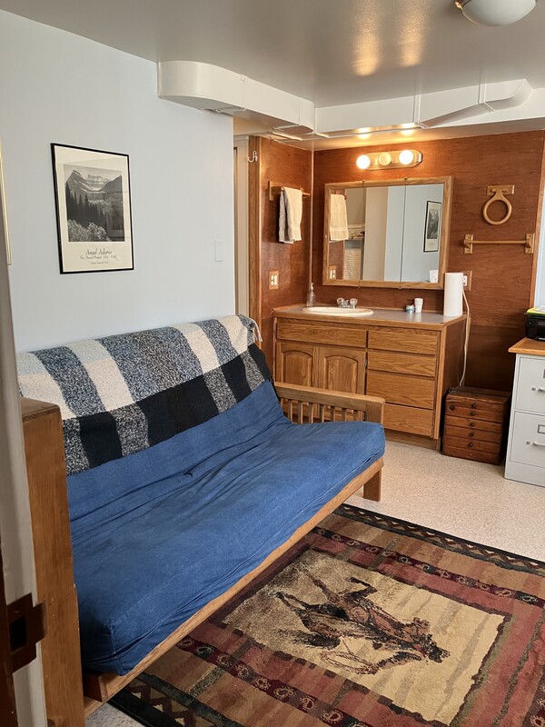  Blue Room(Full Room)  -  Airy & Bright, central location  - Gallery -  1