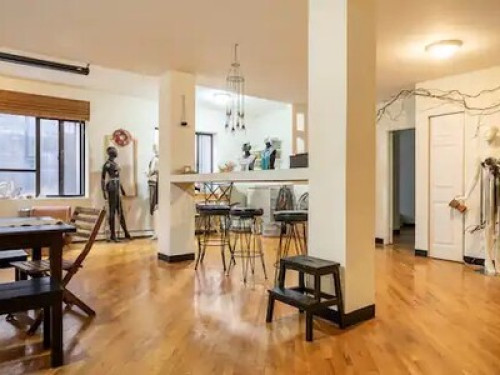 Cozy Large 1 Bd in a 3 Bd Loft