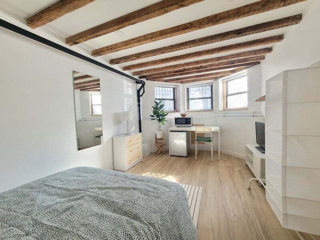 Cozy, Large, Private, Windowed Room(Full Room) - 1
