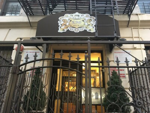NYC Home Away from Home  * FEMALES OR COUPLE ONLY* - Gallery - 22