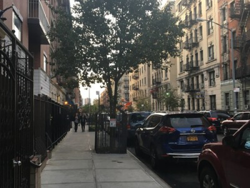 NYC Home Away from Home  * FEMALES OR COUPLE ONLY* - Gallery - 8