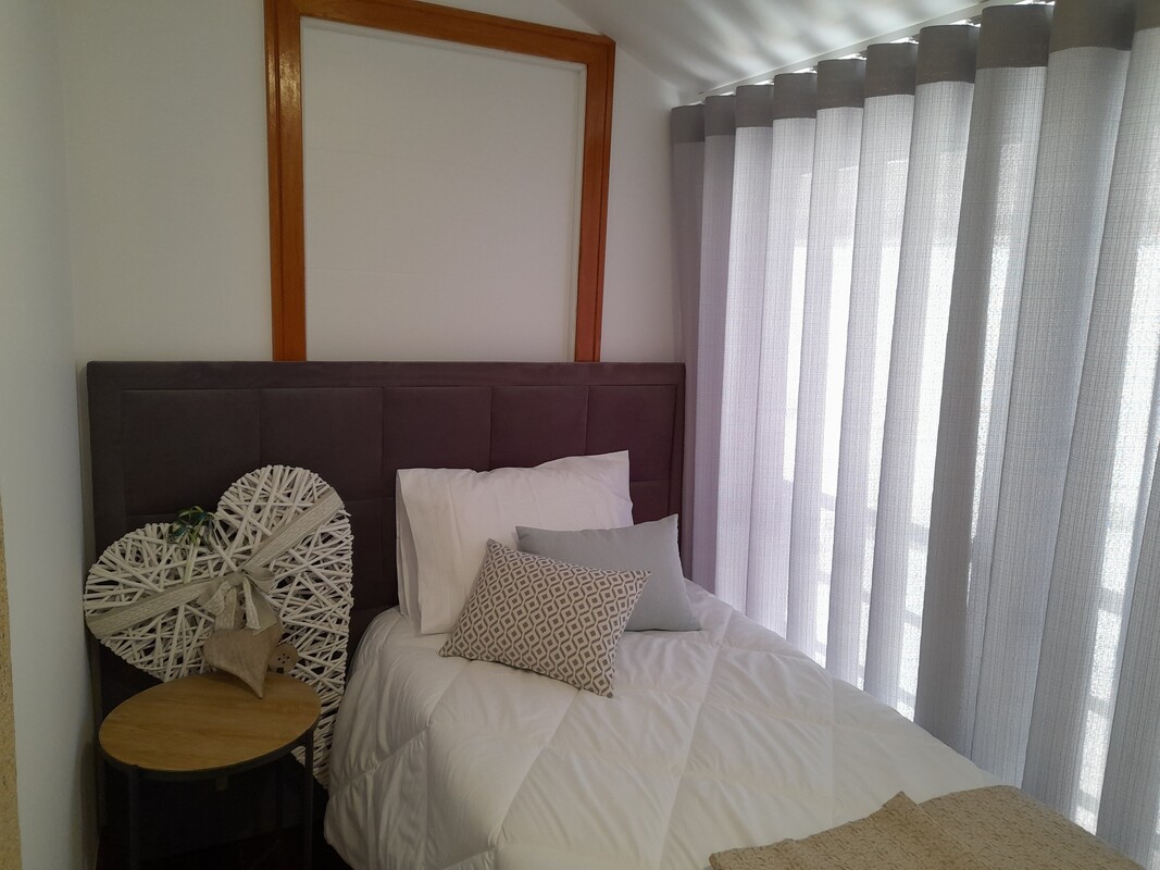 SOLE Tiny (4 M2) Private Bedroom (shared Bathroom)(Full Room) - 1
