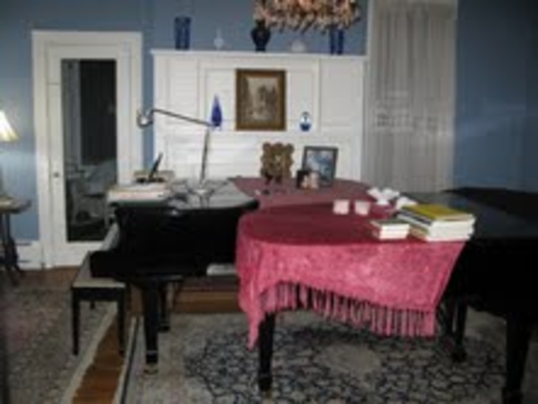  Ground Floor Bedroom 2 (Full Room)  -  Warm family   - Gallery -  1