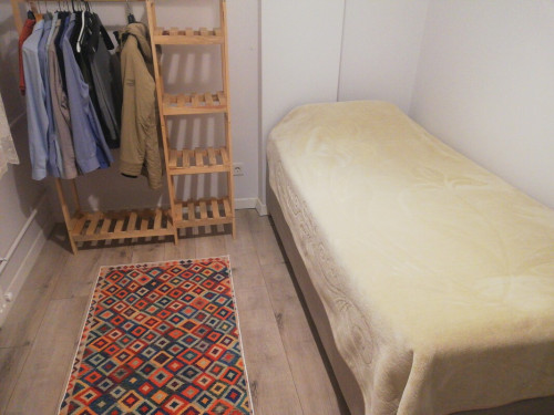 A minimal room in central location - Gallery - 10